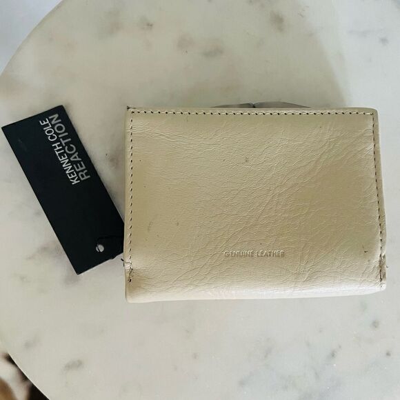 KENNETH COLE REACTION VINTAGE WALLET WITH SOLAR POWERED CALCULATOR, Ivory, NWT - Picture 16 of 16